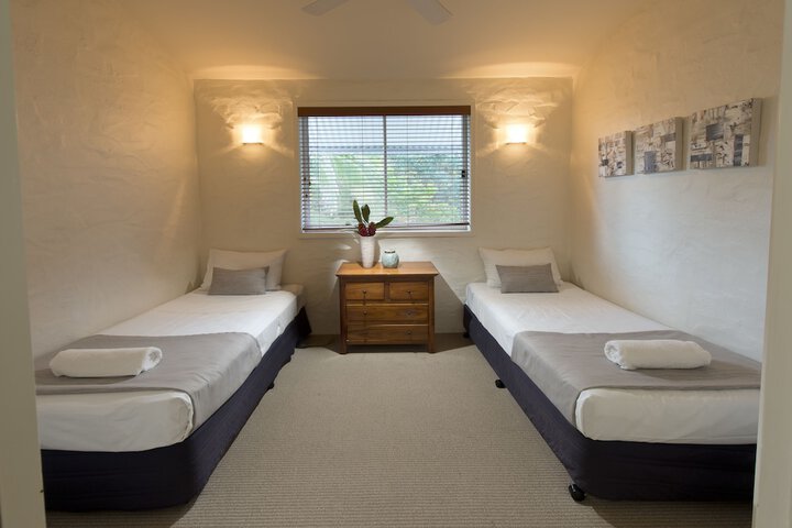 Room 2 of 61