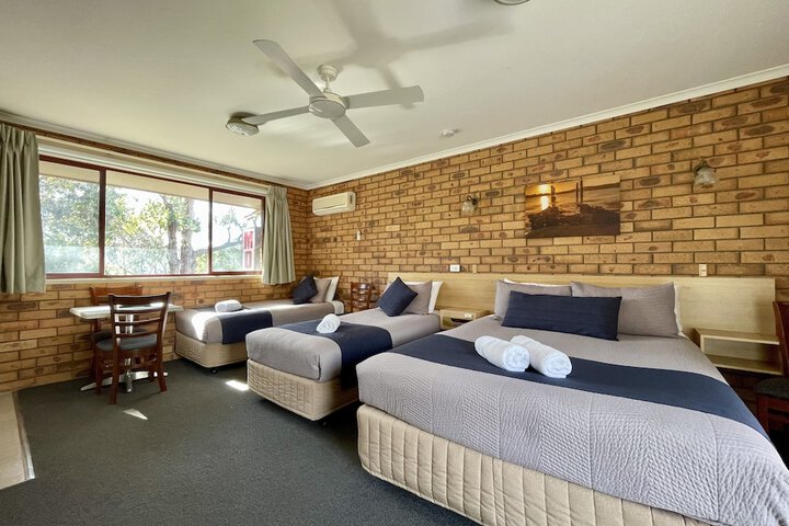 Room 7 of 26