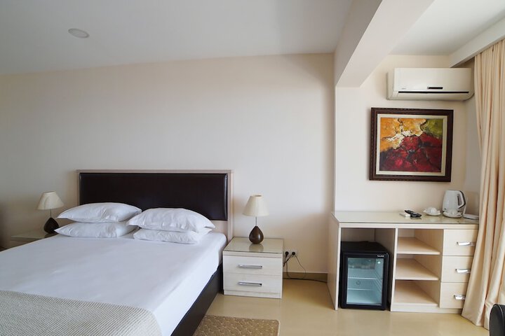 Room 10 of 69