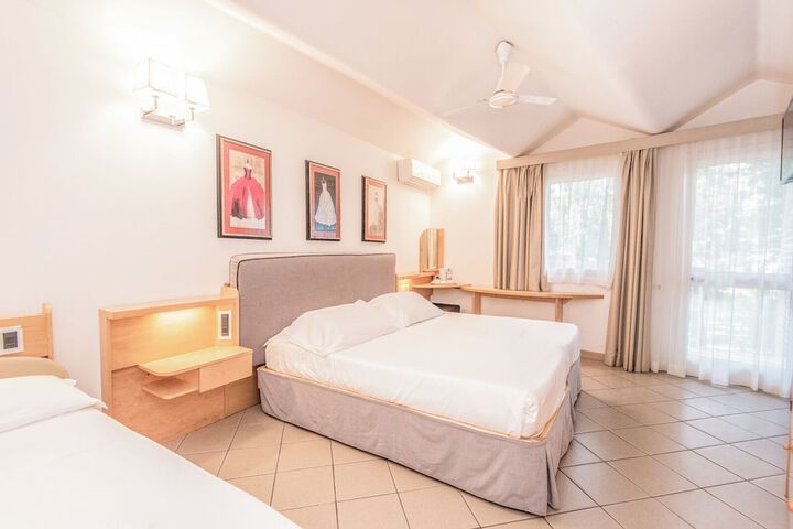 Room 9 of 87