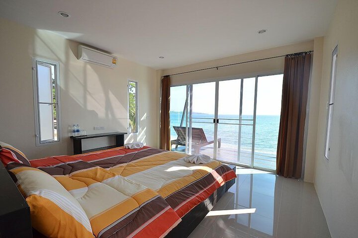Room 18 of 48