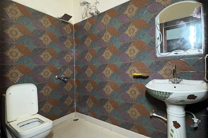 Room 23 of 35