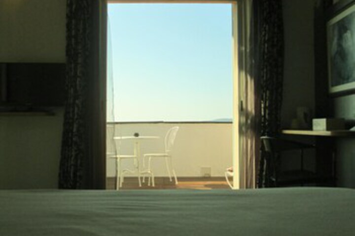 Room 52 of 55