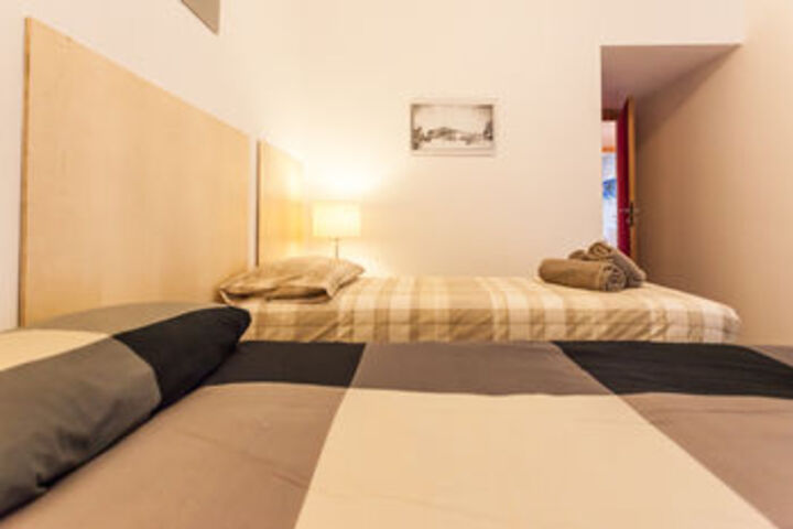 Room 13 of 49