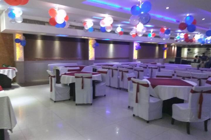 Ballroom/Hall 62 of 75
