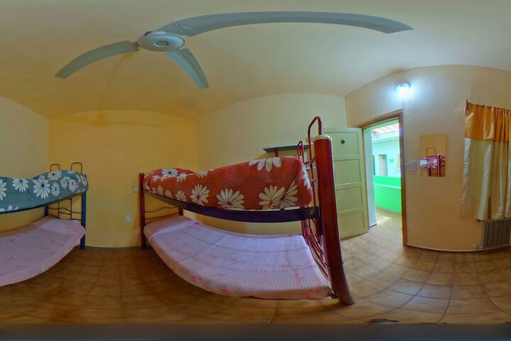 Room 7 of 18