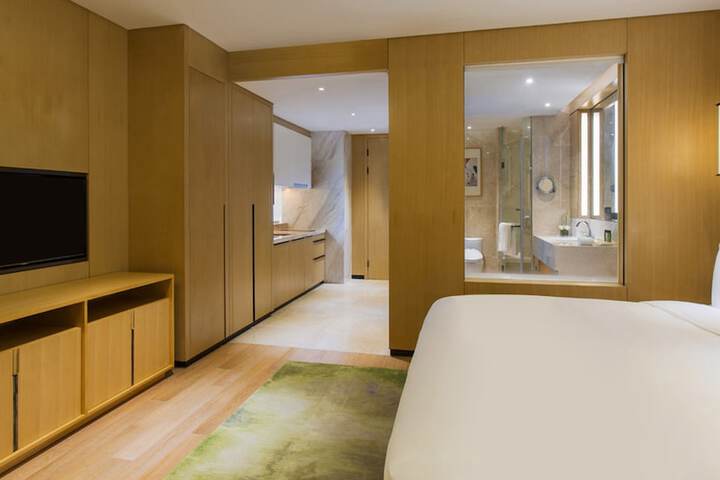 Room 7 of 48