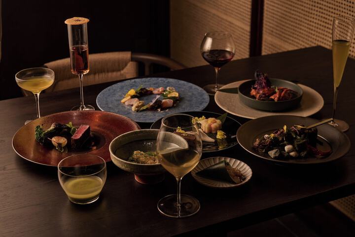 Dining 15 of 35