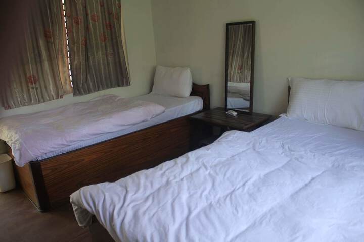 Room 6 of 24