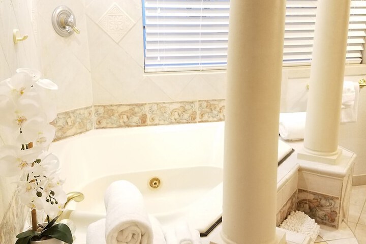 Jetted tub