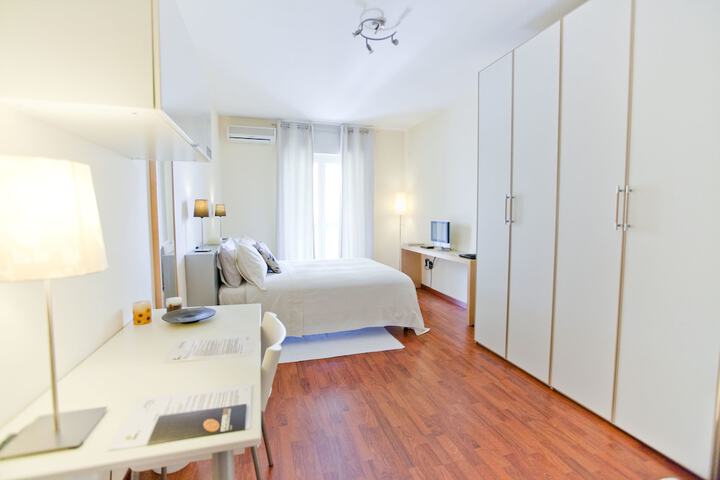 Room 7 of 52