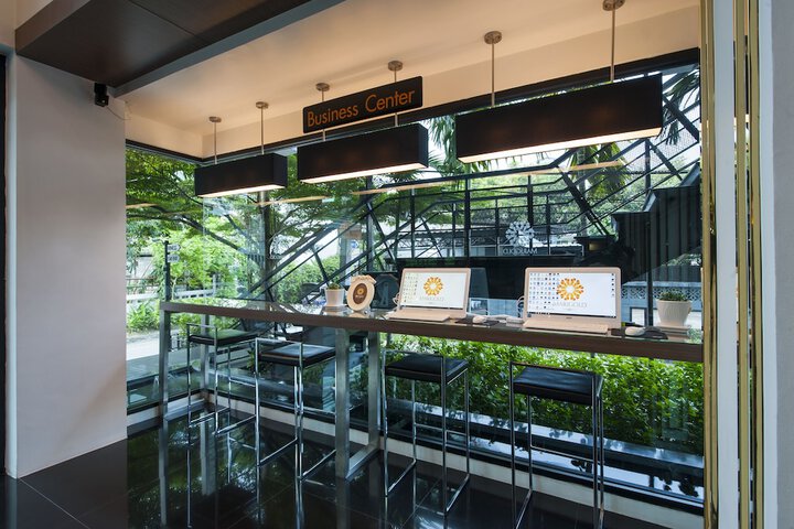 Business Center 72 of 98