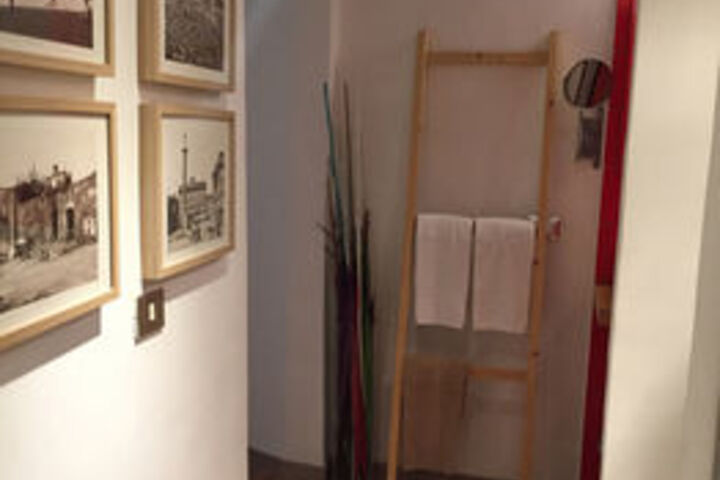 Room 12 of 22