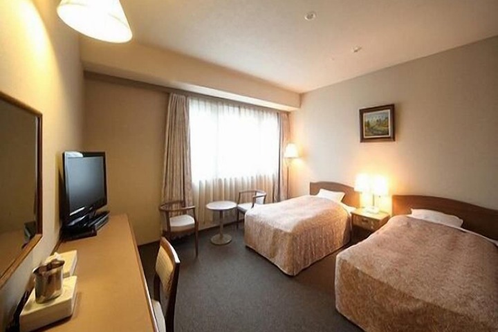 Room 13 of 44