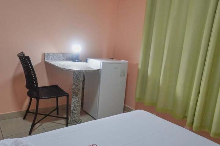 Room 8 of 14