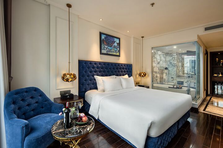 Room 34 of 144