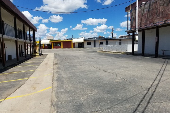 Exterior of AMERICAN HOLIDAY MESA VERDE INN