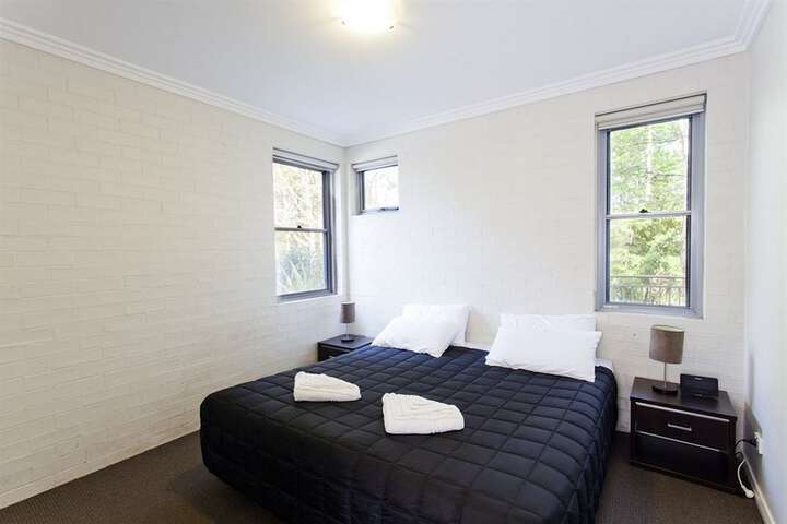 Room 3 of 20