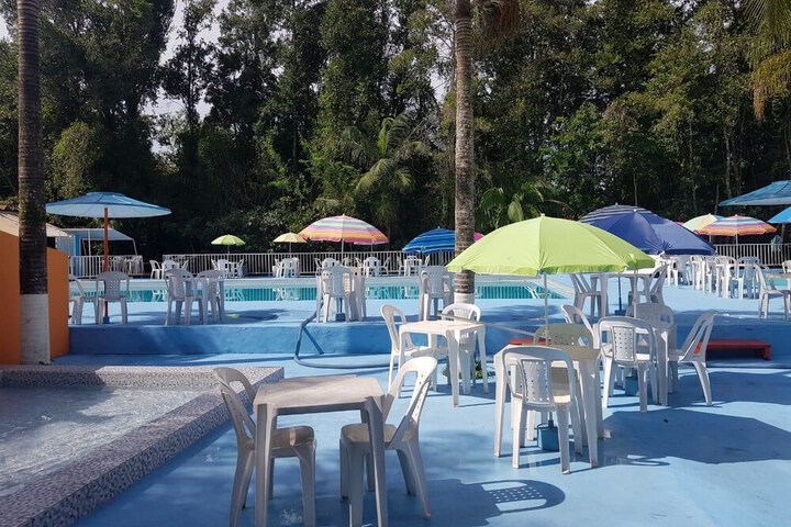 Pool 32 of 50