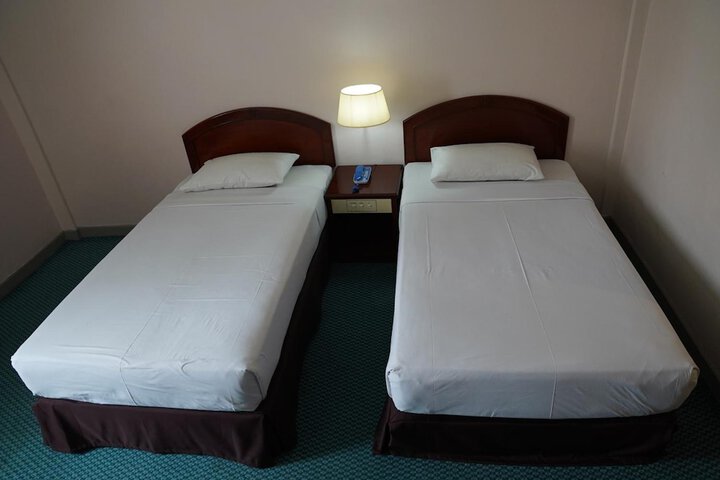 Room 12 of 48