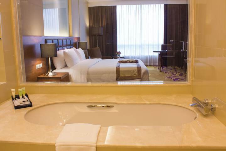 Room 46 of 88