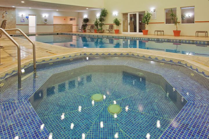 Pool 68 of 138