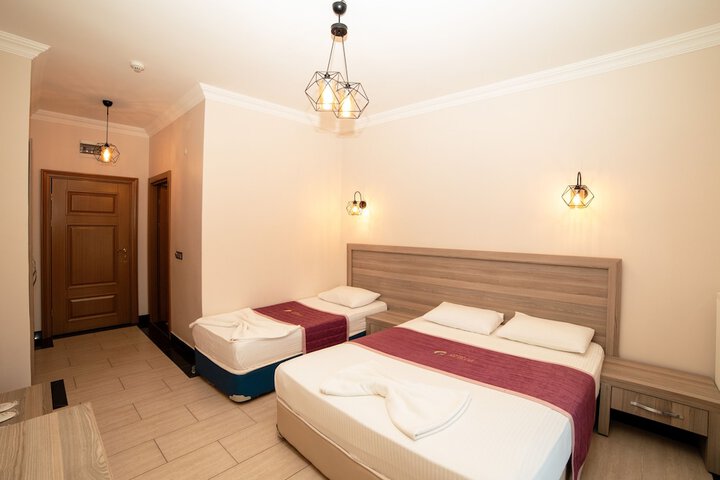 Room 13 of 48
