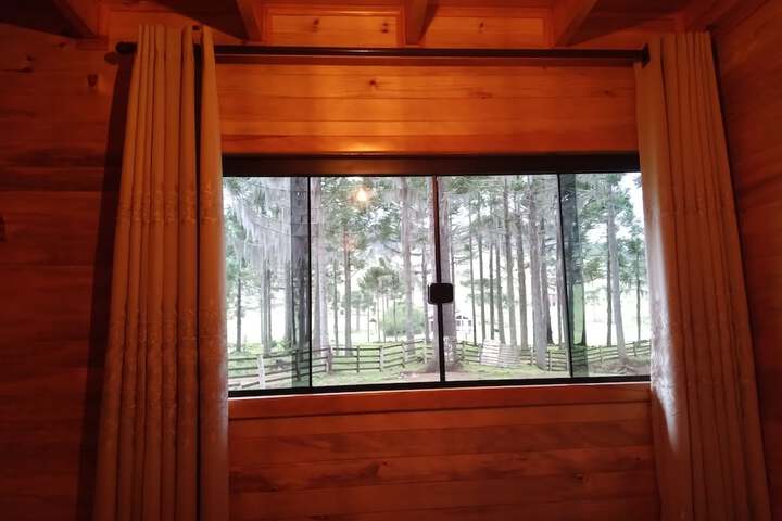 Room 3 of 75