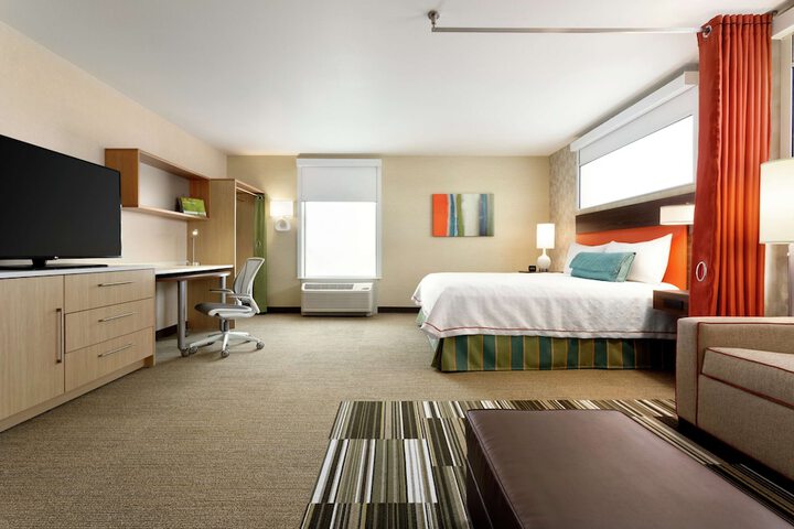 Room 8 of 37
