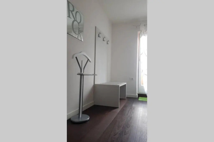 Room 9 of 22
