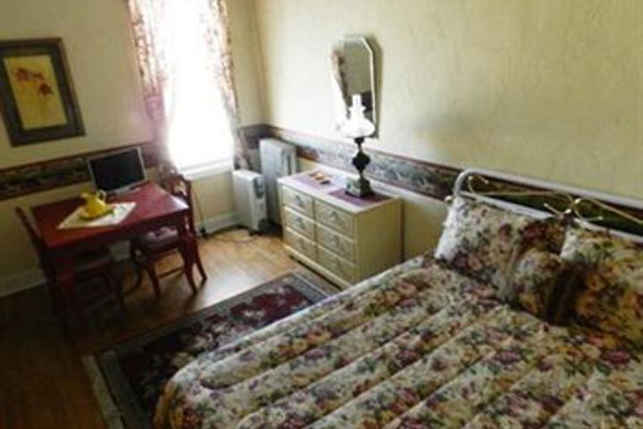 Room 34 of 77