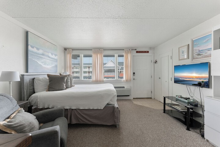 Room 45 of 145