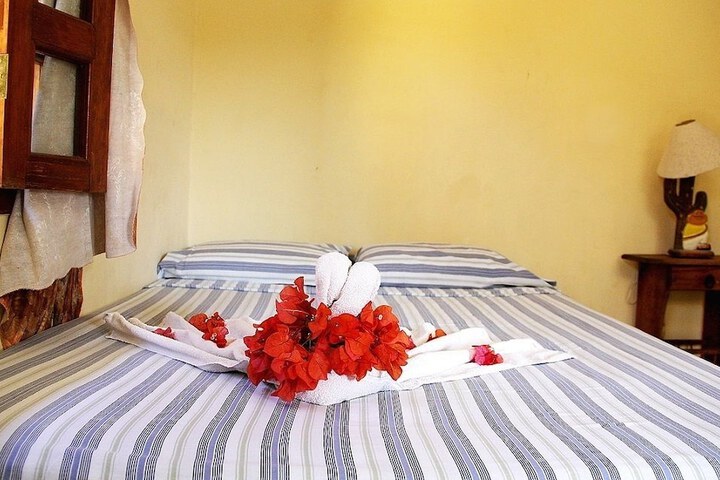 Room 3 of 28