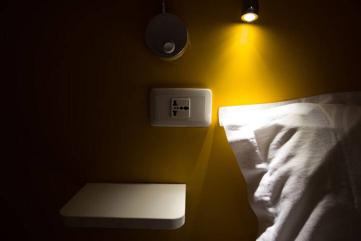 Room 11 of 170