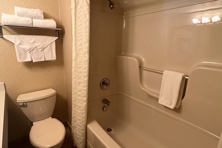 Room 73 of 151