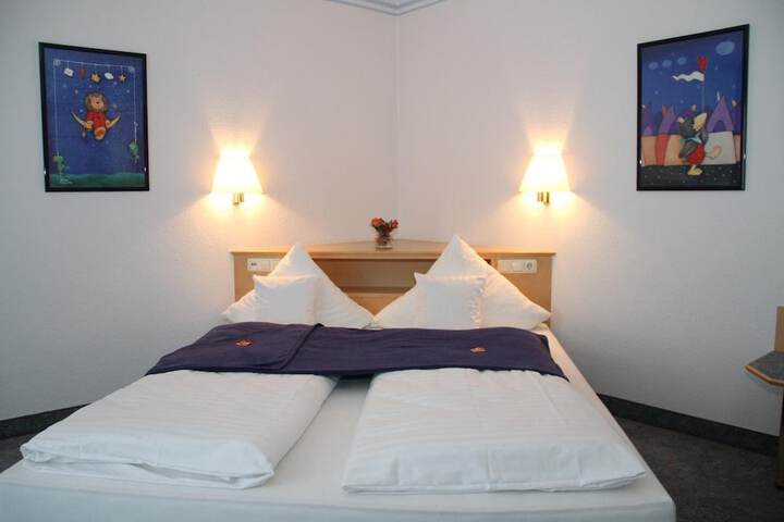 Room 30 of 63
