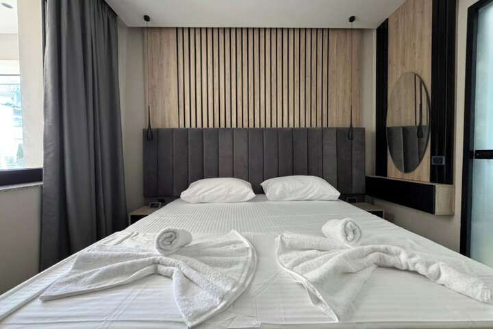 Room 26 of 85