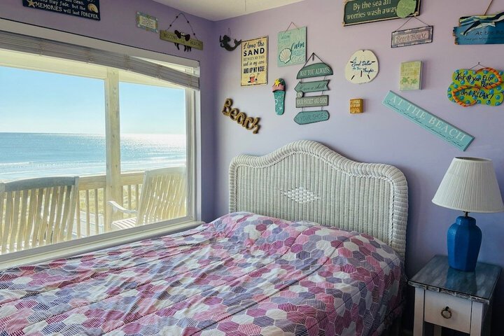 Room 8 of 66