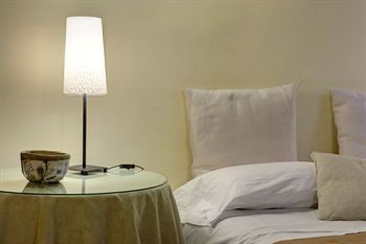 Room 40 of 166