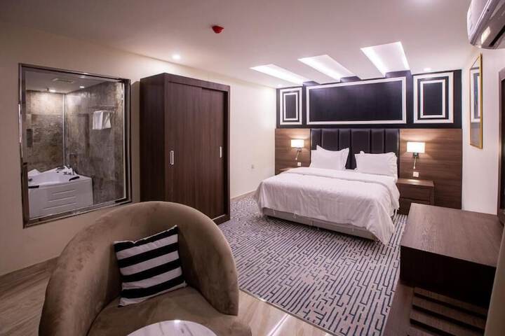 Room 2 of 25
