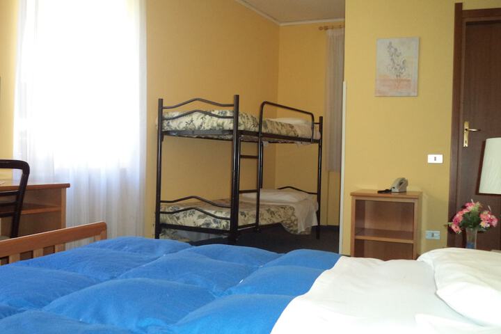 Room 7 of 43