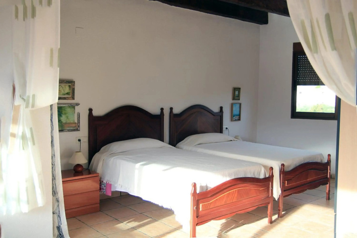 Room 5 of 20