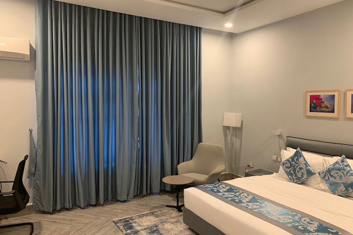 Room 5 of 39