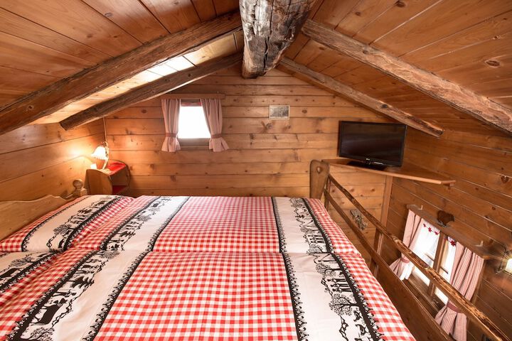 Room 7 of 70
