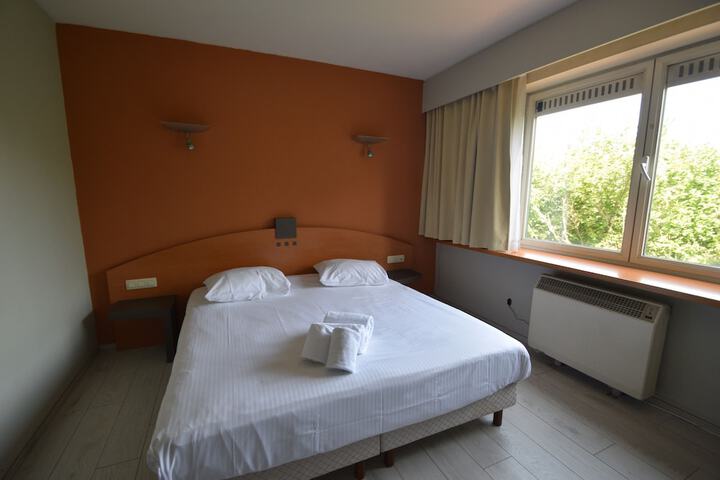 Room 33 of 75