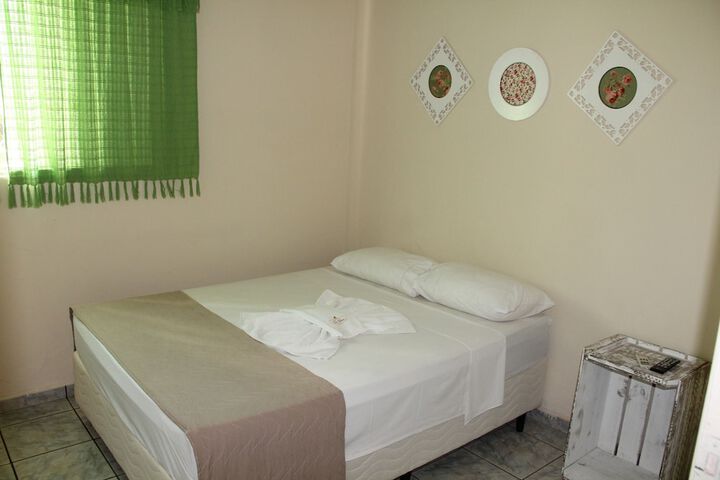 Room 4 of 68