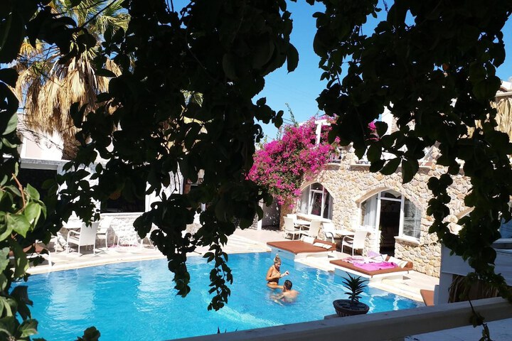 Pool 63 of 79