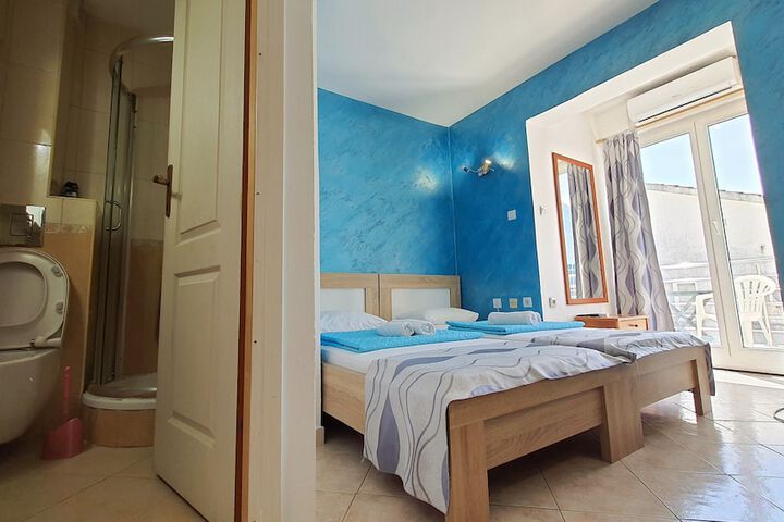 Room 15 of 42