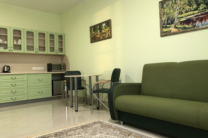 Room 13 of 20