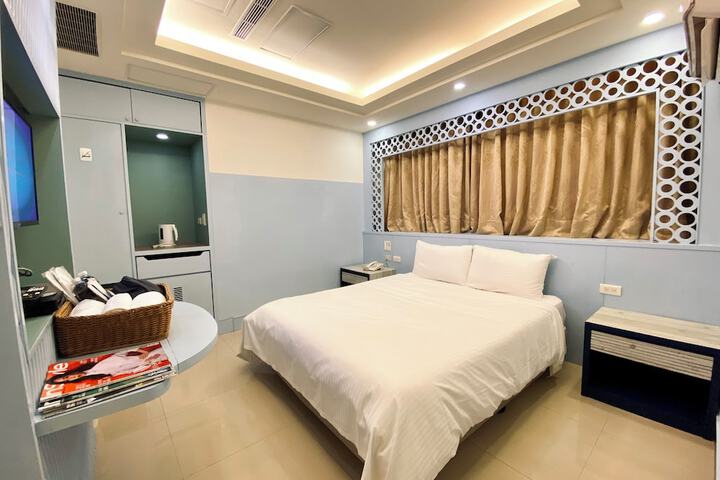 Room 19 of 31